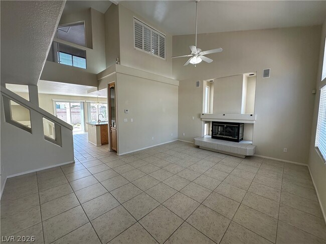 Foto del edificio - 8669 Raindrop Canyon Ave