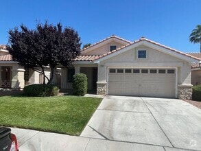 Building Photo - 2460 Avenida Cortes