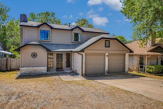 Building Photo - 1009 Peggotty Pl