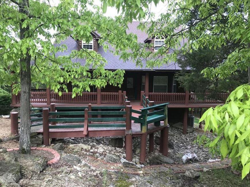 Primary Photo - 119 Appaloosa Dr