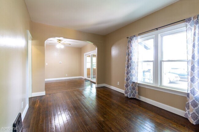 Building Photo - 3 br, 1 bath Duplex - 609 Jefferson St