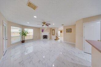 Building Photo - 6515 Autumn Thistle Dr