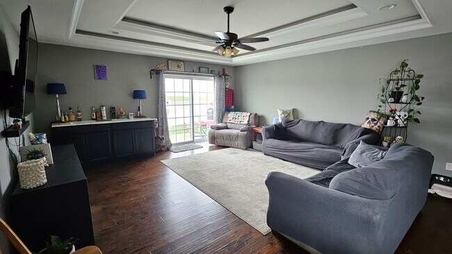 Foto del edificio - 6122 Stone Mill Dr