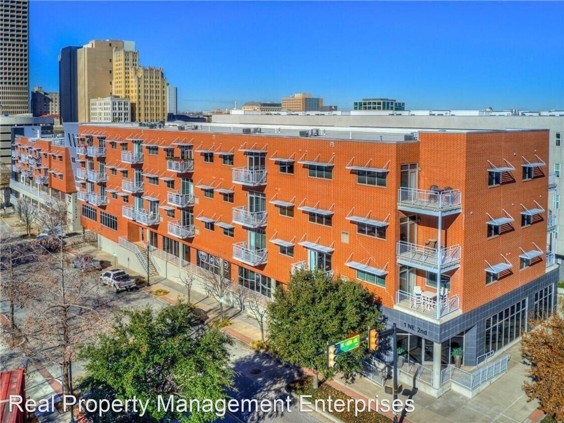 Primary Photo - 1 br, 1 bath House - 1 NE 2nd St #304