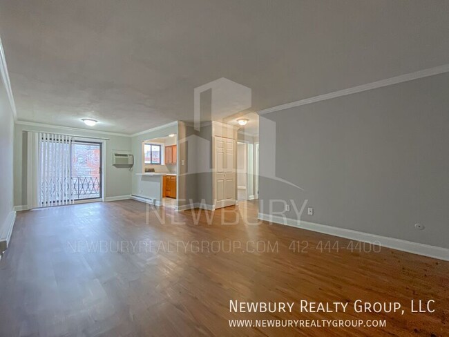 Building Photo - Charming Move-In Ready 2 Bedroom Apartment