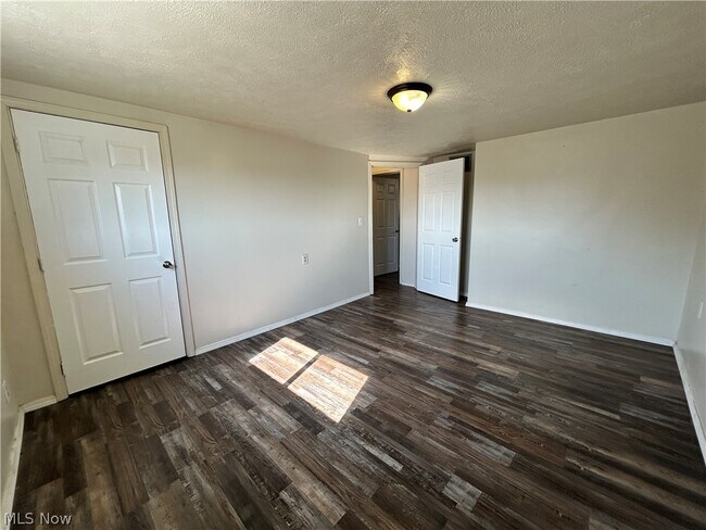 Building Photo - 209 Maryland St