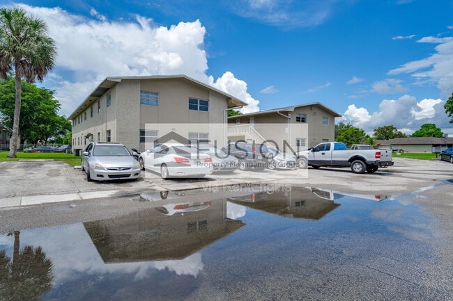 Foto del edificio - 921 SW 74th Terrace