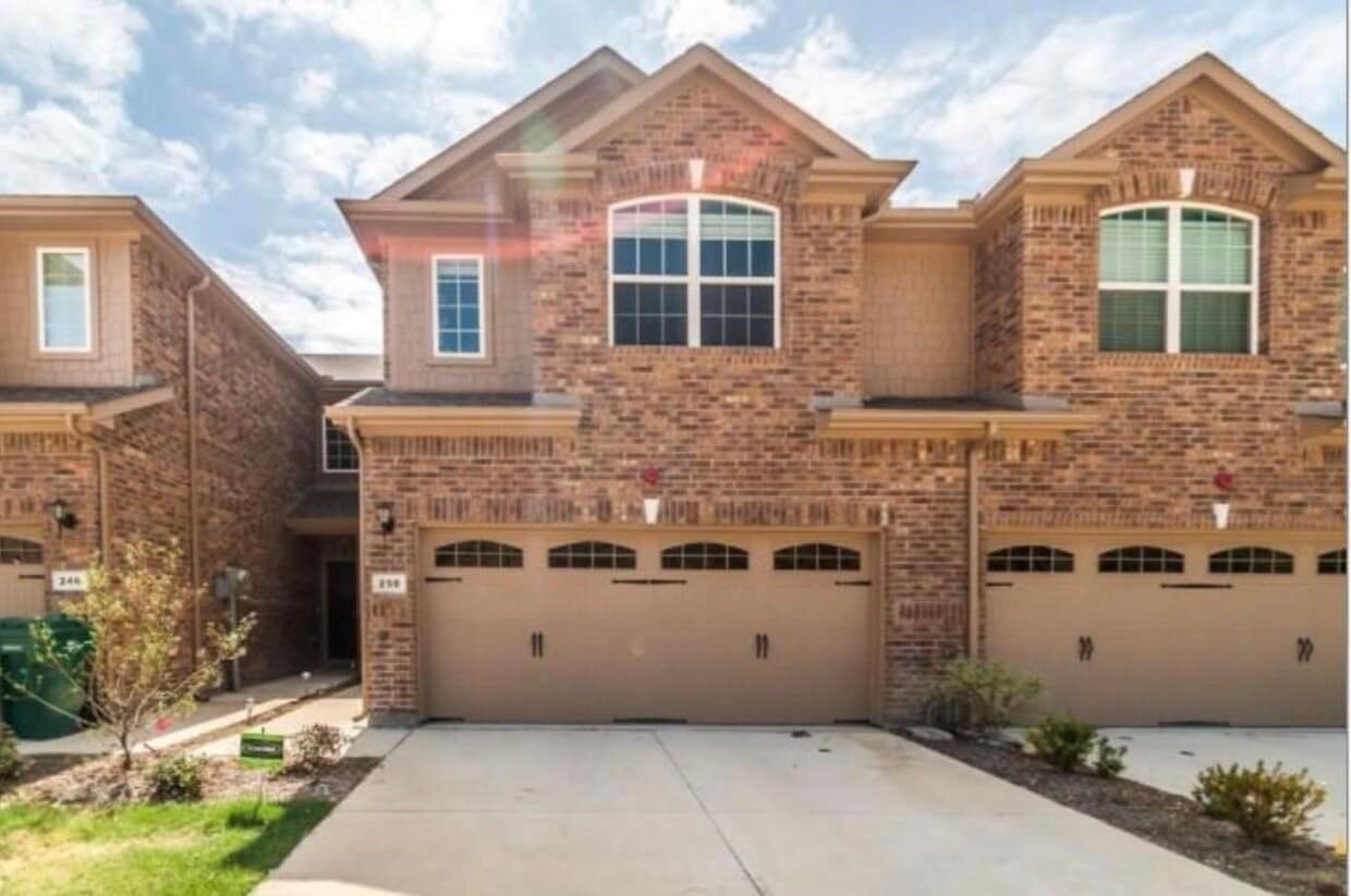 250 Barrington Ln, Lewisville, TX 75067 Townhome Rentals in