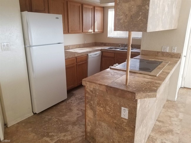 Building Photo - 2 br, 1.5 bath  - 3120 E Paradise Ln Apt 15