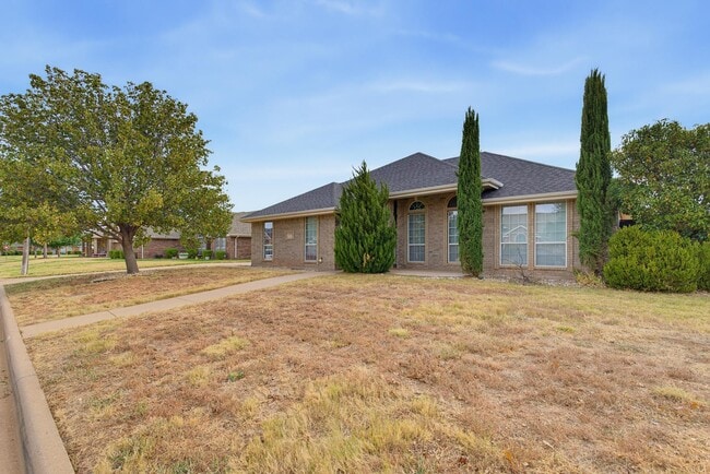 Building Photo - 7017 Springwater Ave