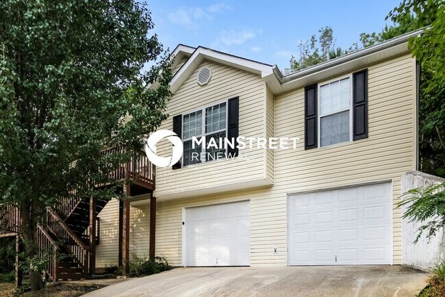 Foto del edificio - 3 Bedroom Pet-Friendly Home in Flowery Branch, GA with Main Street Renewal