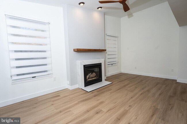 Building Photo - 5307 Juxon Pl