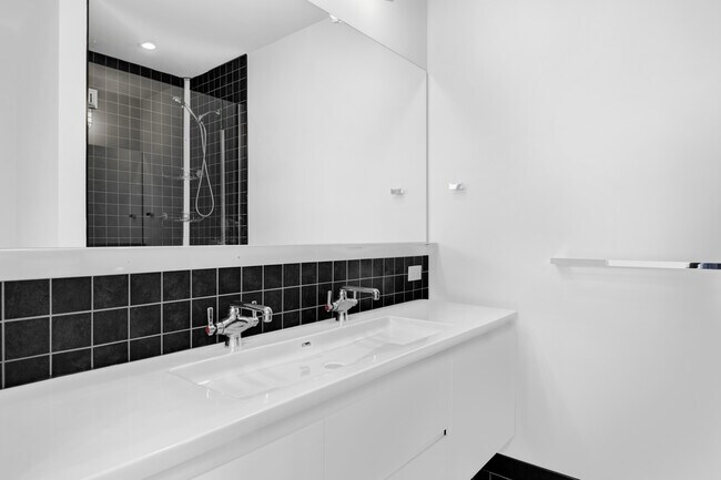 Foto del edificio - 2030 8th St NW