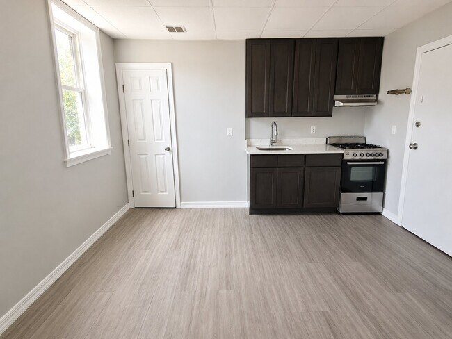 Foto del edificio - 587 N 6th St