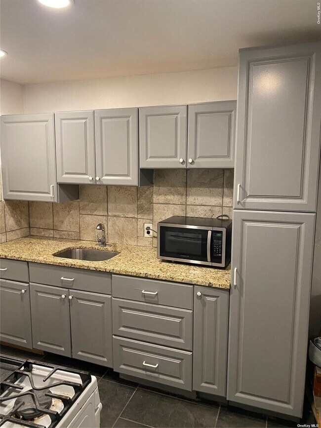 Foto del edificio - 204 Bayside Ave