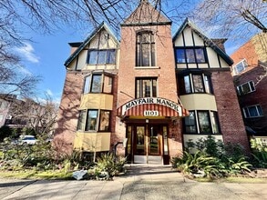 Building Photo - 1101 17th Ave