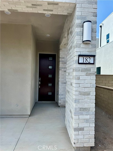 Building Photo - 182 Proctor