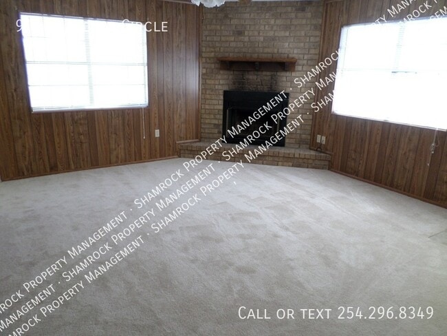 Building Photo - Great location off of Bagby!