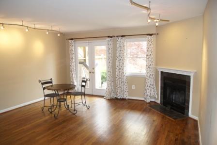 Foto del edificio - WONDERFUL 2 BEDROOM 1.5 BATH TOWNHOUSE W/ ...