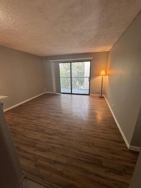 Foto principal - 300 N Civic Dr