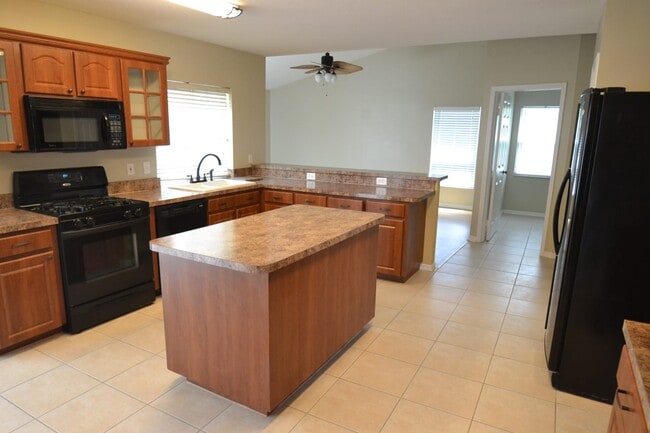 Foto del edificio - 1334 Scattered Pines Pl