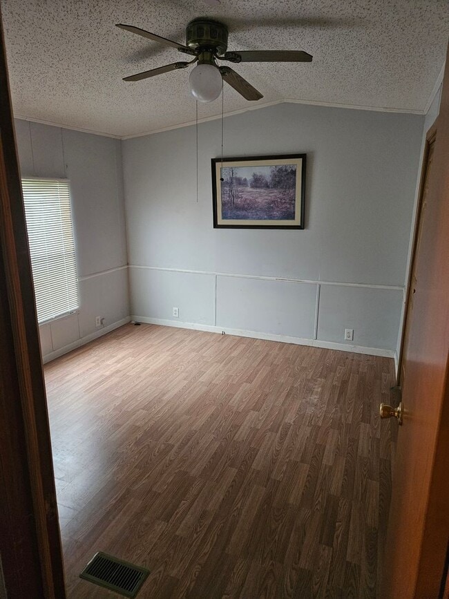 Foto del edificio - 2 Bedroom, 2 Bath Mobile Home in Yorktowne, Winchester!