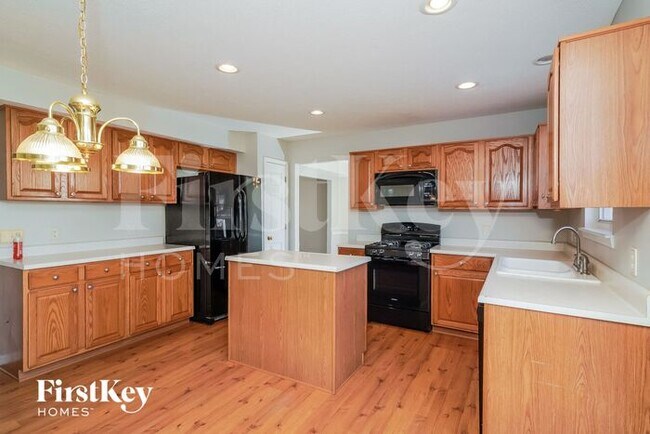 Foto del edificio - 694 Morgan Way