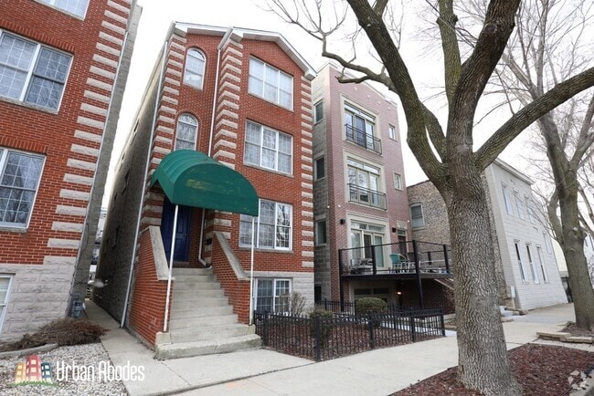 Building Photo - 920 N Paulina St