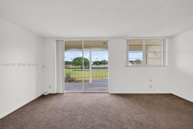Foto del edificio - 3100 W Rolling Hills Cir
