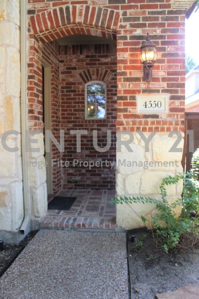 Building Photo - Lovely 2-Story 4/3.5/2 in Frisco For Rent!