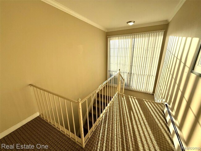 Foto del edificio - 2445 Torquay Ave