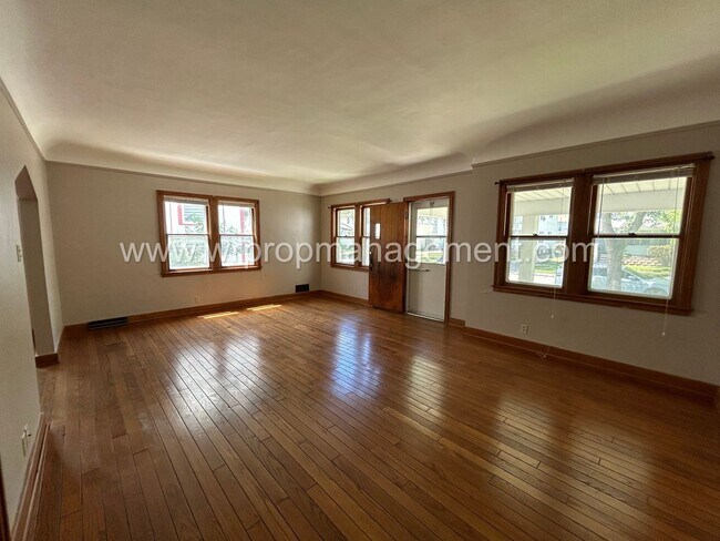 Foto del edificio - 4124 Vermaas Ave
