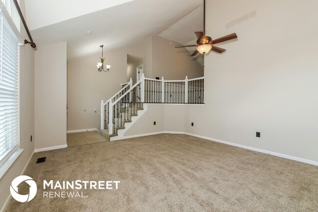 Building Photo - 1500 NE Whitestone Dr
