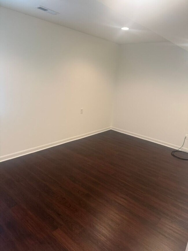 Foto del edificio - 3 bedroom/2 Bath Townhome Warrendale, PA