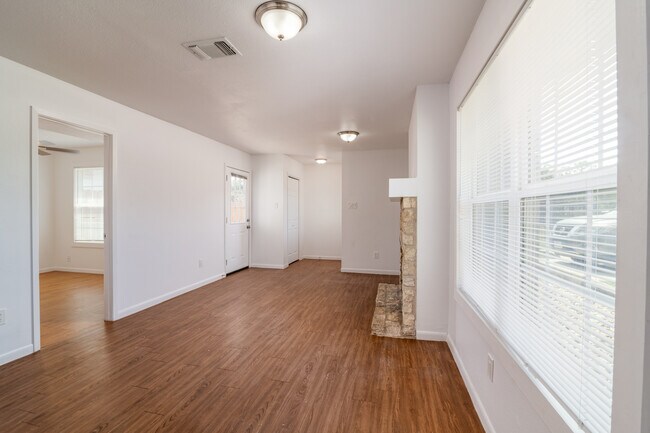 Entry way and living room - 200 Butler Ranch Rd
