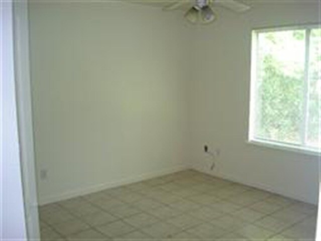 Foto del edificio - 712 W Brevard St