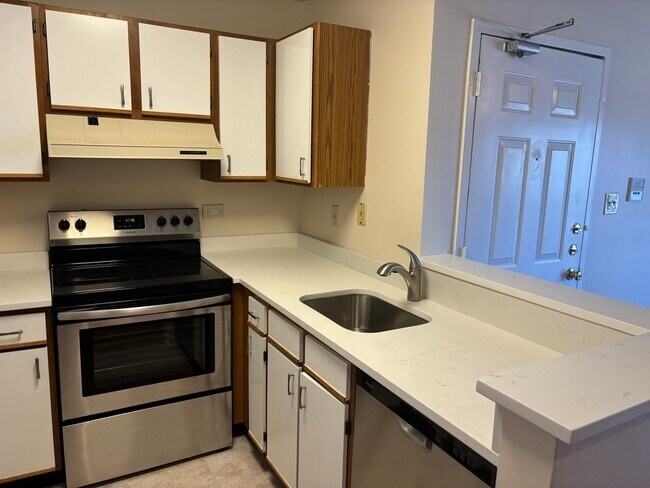 Foto del edificio - 1905 N Hicks Rd