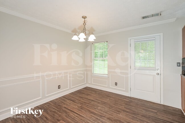 Building Photo - 4447 Chester Ln