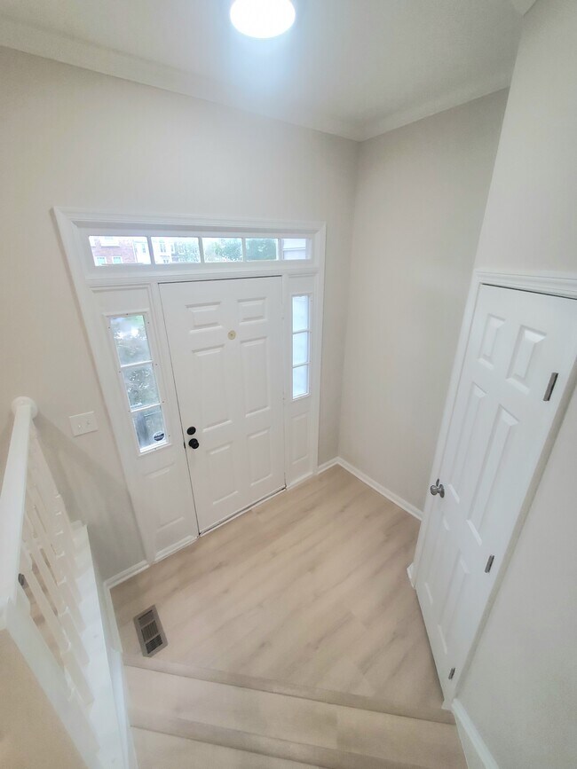 Foto del edificio - 14142 Betsy Ross Ln