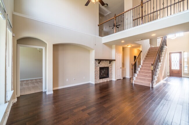 Photo - 3905 Cozy Pine Dr House