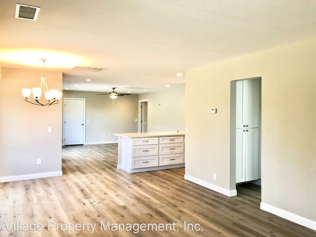Building Photo - 2 br, 2 bath House - 706 Palomino Road