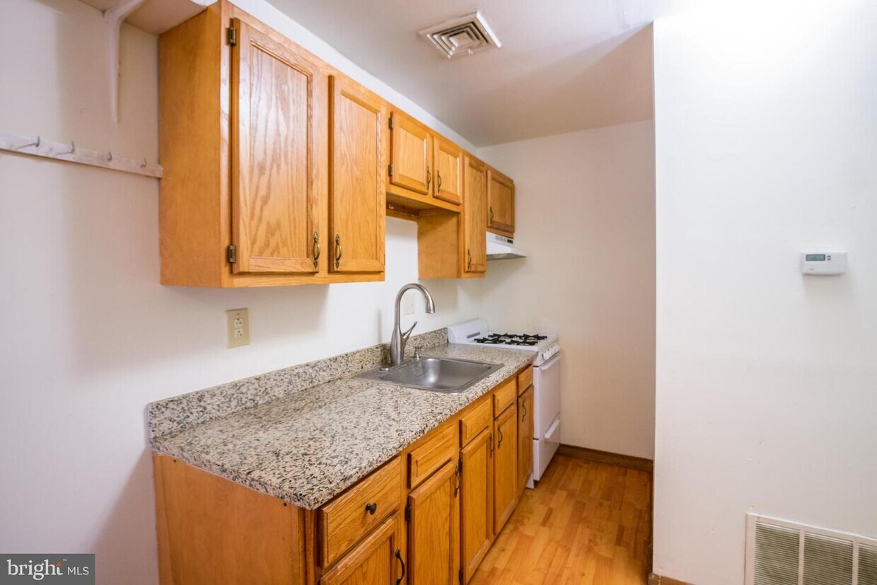 Foto principal - 503 N 40th St