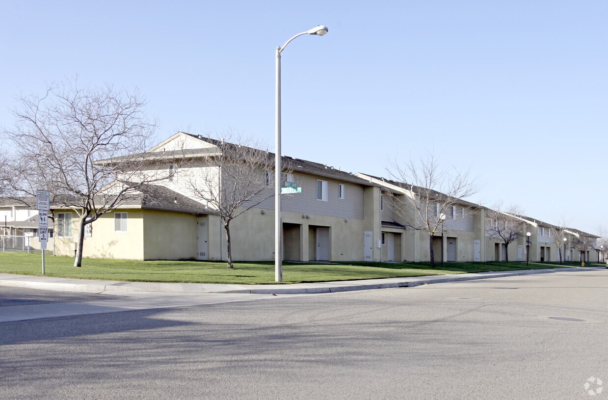 Foto del edificio - Poplar Grove Apartments
