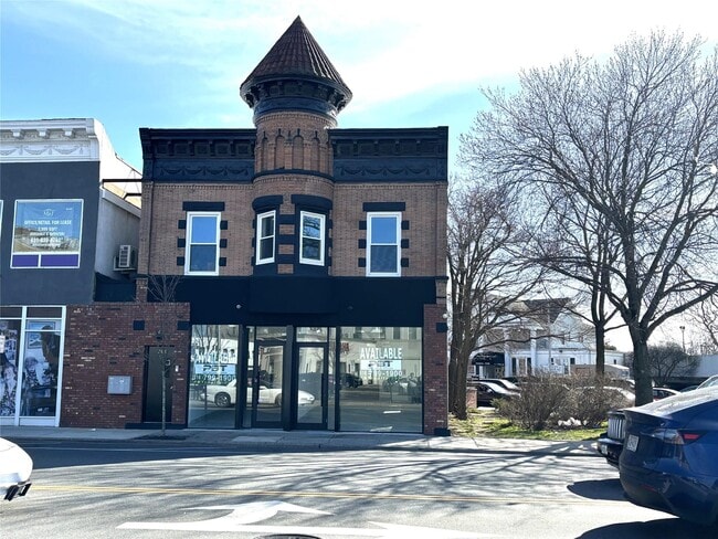 Building Photo - 200 Merrick Rd