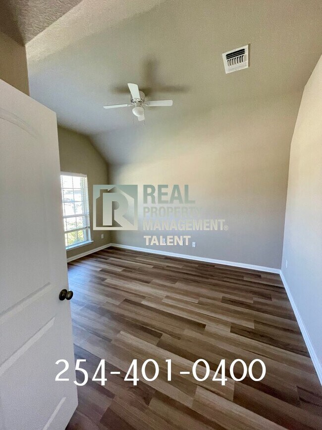 Foto del edificio - DEAL ALERT!!! 3 Bedroom, 2 Bathroom Home f...