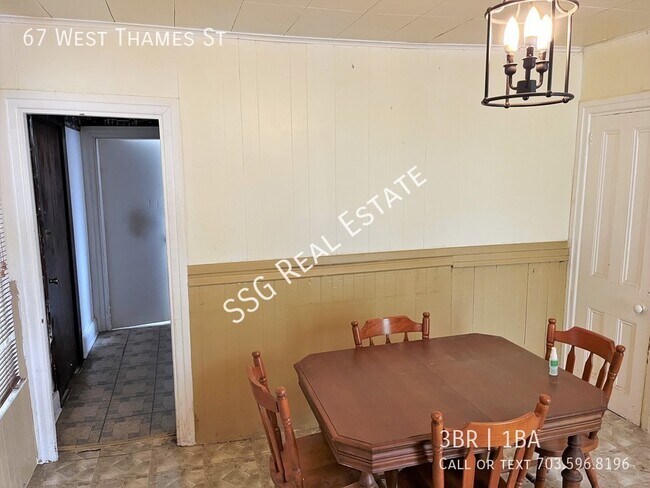 Building Photo - 3 Bed Colonial 2 Miles from Mohegan sun an...