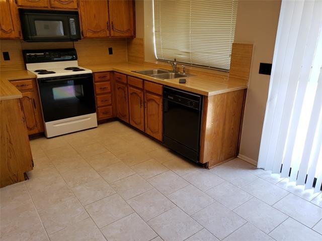 Building Photo - 3716 Country Club Dr W