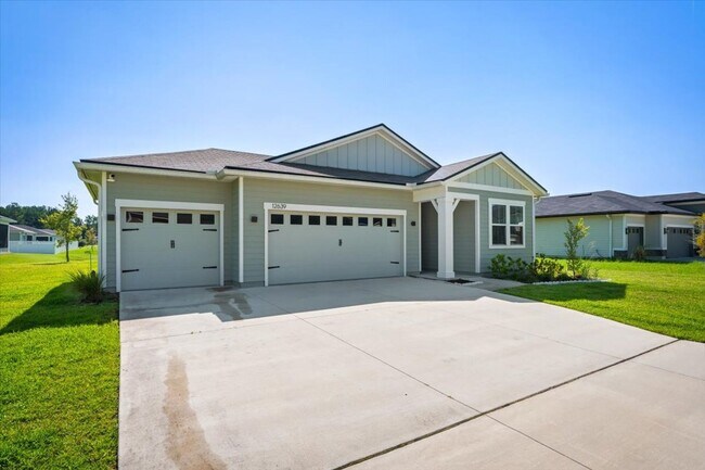 Foto del edificio - 4 Bedrooms | 2 Bathrooms | Screened Patio ...