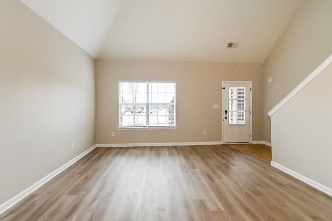 Building Photo - 663 Buttermilk Dr