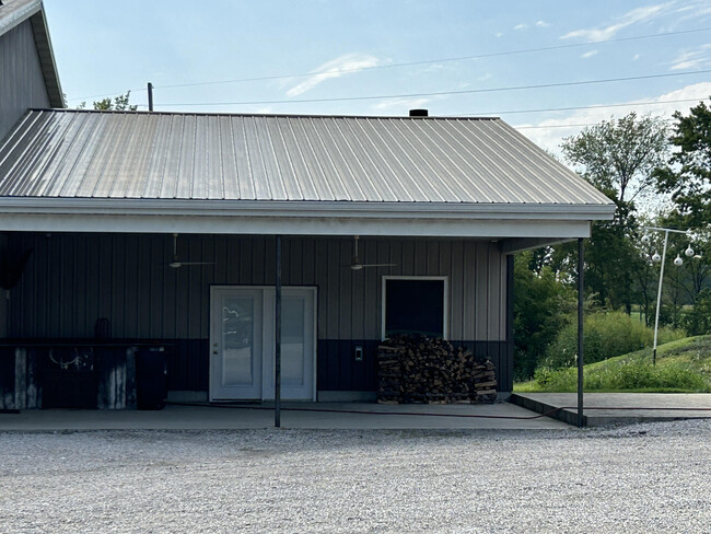 Building Photo - 3700 Centreville Ave